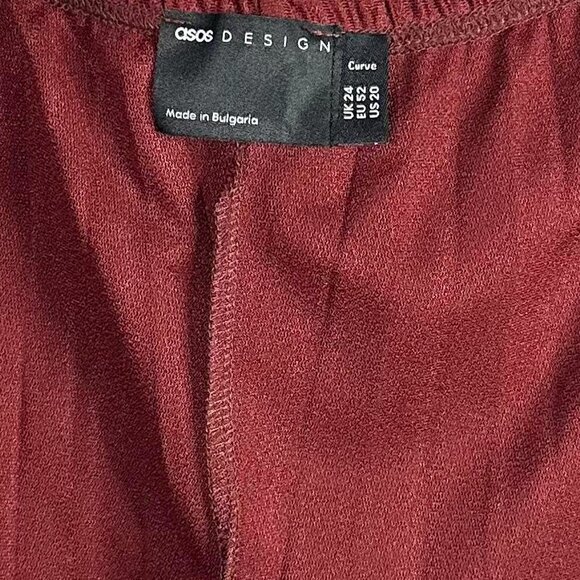 ASOS DESIGN Curve Pleated Twist Back Maxi Dress in Oxblood - Picture 5 of 7